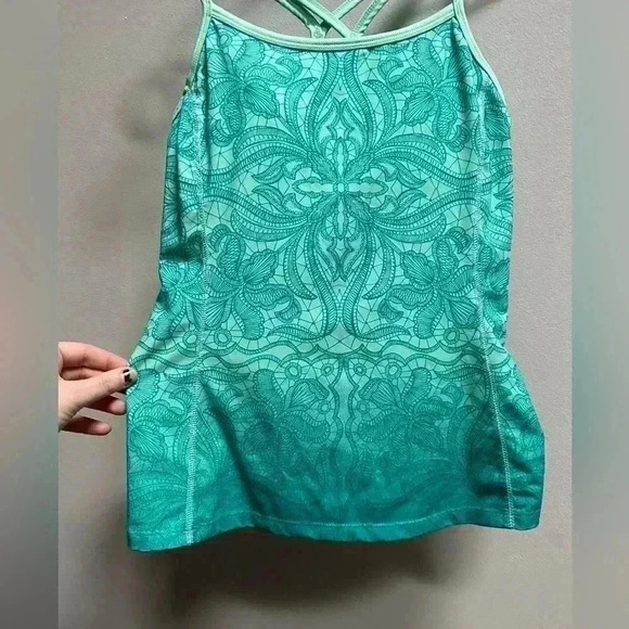 LIKE NEW | Athleta Women’s Harmonious Tank Top | Green | Size XS - Picture 3 of 11
